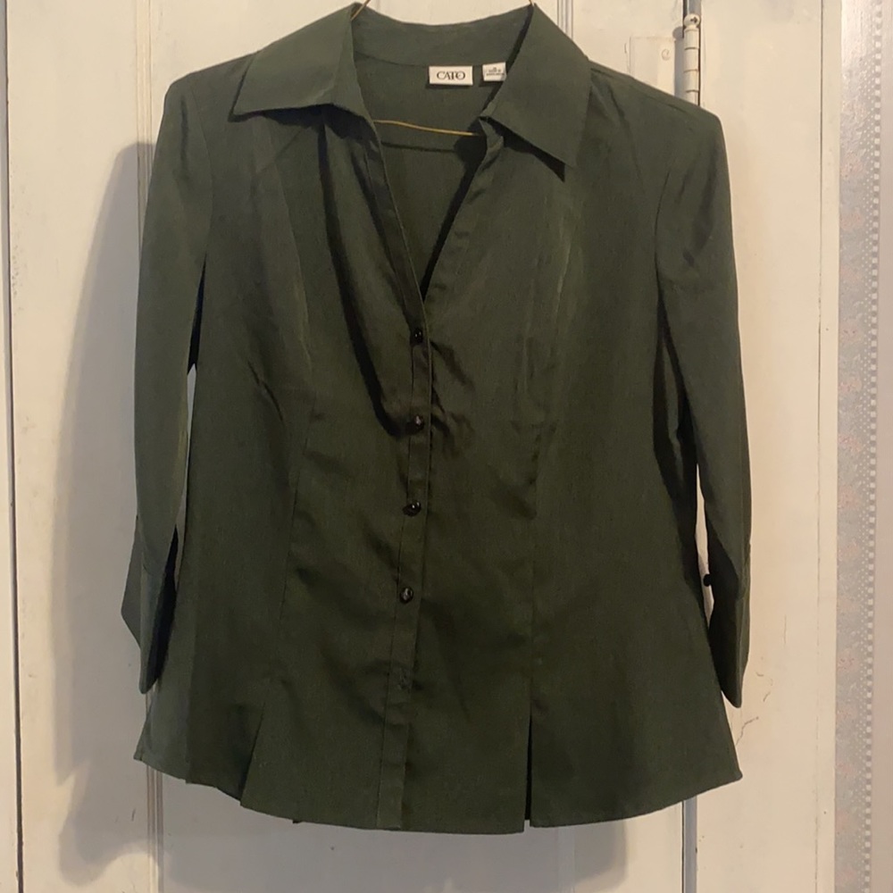 Tailored business top in Deep Green color with a little shimmer